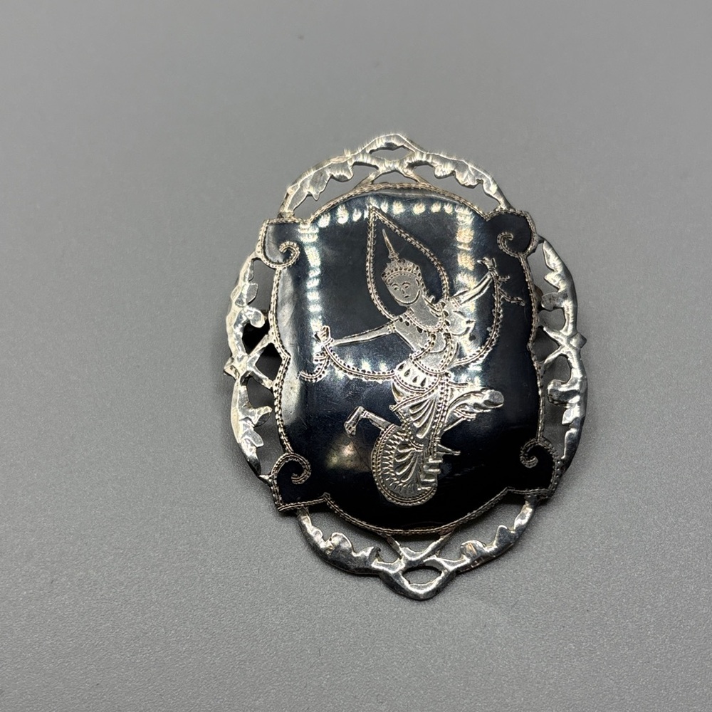 Siam Sterling INTRA Niello Ware Brooch JP246
